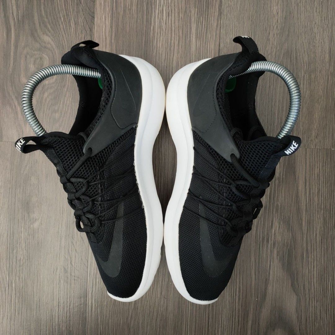 Nike darwin outlet white
