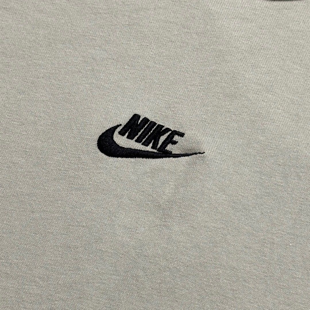 Nike mid swoosh shirt (Category: Tshirts & Polo Shirts ) located in Pasig City. Submitted by trendapparelph (Listing ID 1289245807, Image 3). Description: Dimension: Length: 26.5" Width: 19.5".