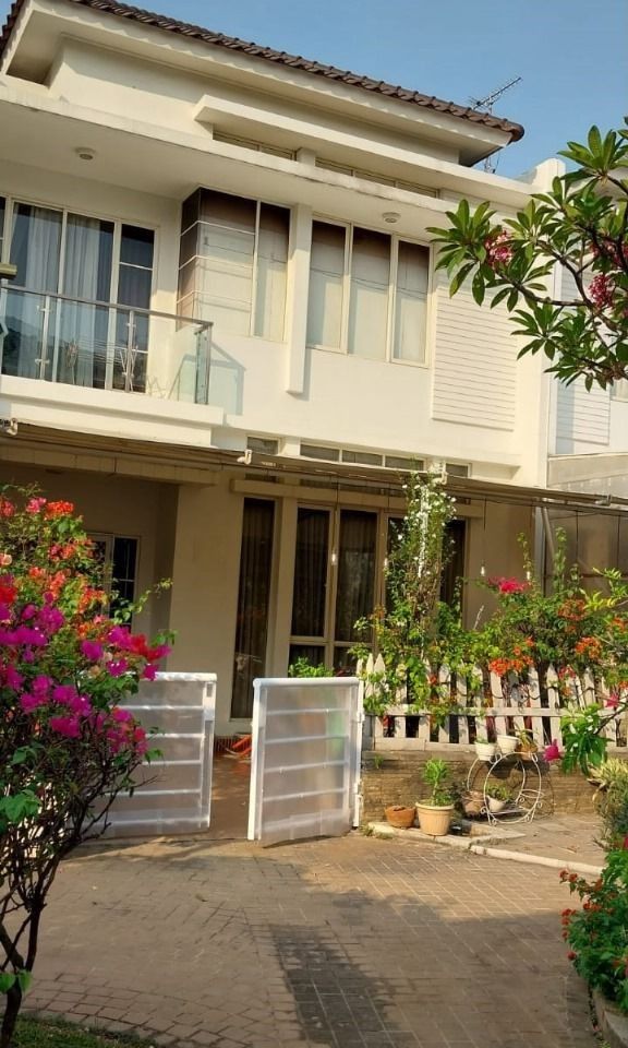Rumah Crown Mansion Pik 1 Ukuran 8 x 17 Hadap Selatan, Properti, Dijual