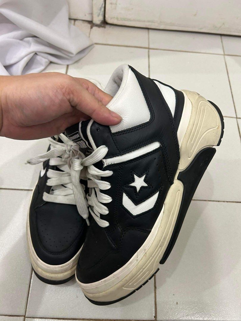 SELLING LOW Converse weapon cx mid (Category: Sneakers) located in Morong. Submitted by deegee1234 (Listing ID 1289285019, Image 1). Description: Guaranteed authentic Rfs decluttering.