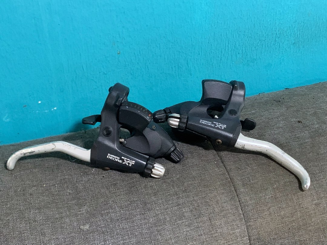 Shimano Deore XT ST M738 3 X 8 Speed SLR Plus Shifters Brake Lever