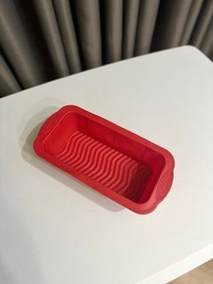 Silicone Bread Loaf Mold 4”x8”
