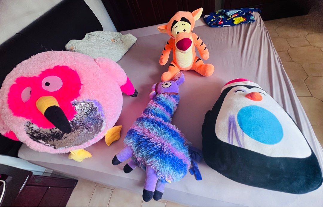 Moving soft toys store