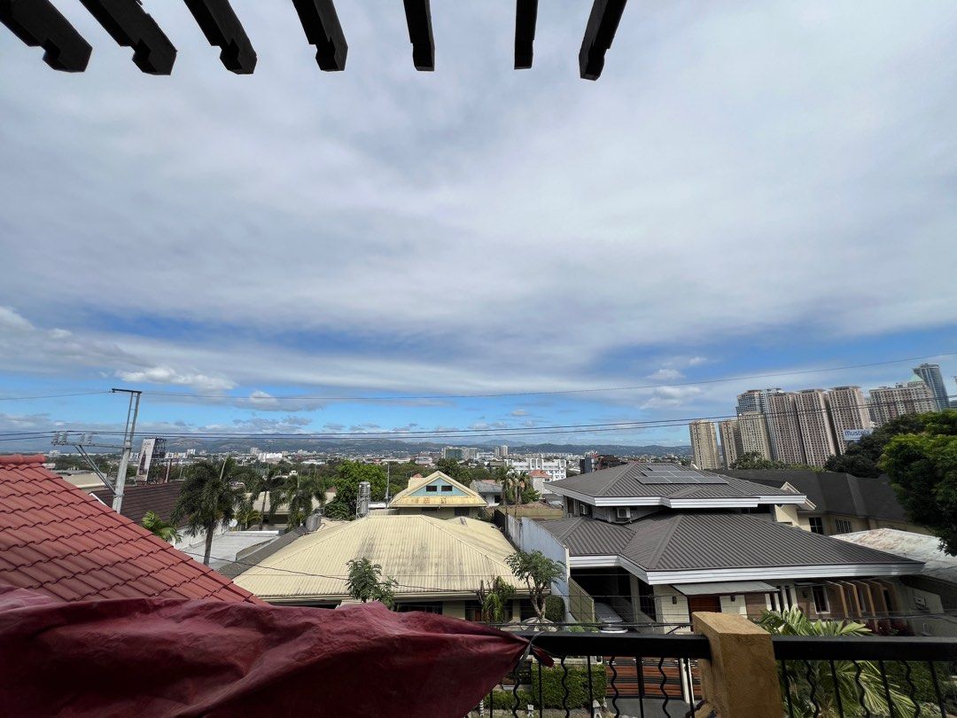 St. Ignatius House & Lot (Category: House & Lot) located in Taguig. Submitted by brokerhanstaneo_09178038728 (Listing ID 1289374469, Image 1). Description: St. Ignatius House & Lot Lot size: 300 sqm 4 Bedrooms 4 car garage P85,000,000 Facing East.