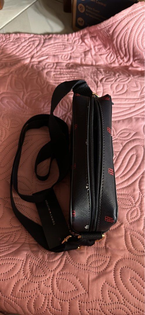 Hilfiger hotsell bags sale