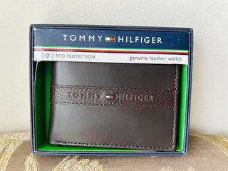 Tommy Hilfiger bifold wallet