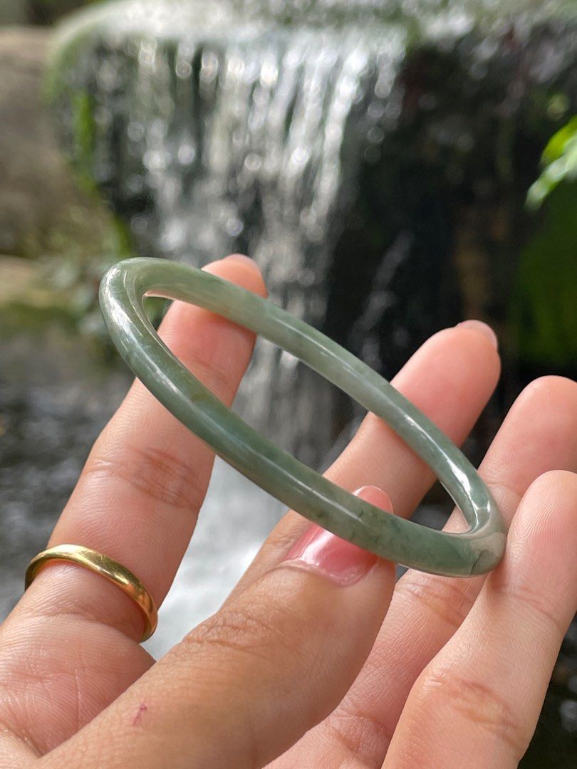 Thin jade bangle new arrivals
