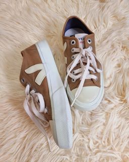 Auth Veja Wata Canvas Sneakers