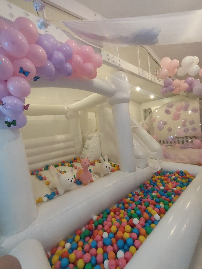 White Inflatable And balloon dome Mobile Playground (Category: Infant Playtime) located in Manila. Submitted by prettyme101395 (Listing ID 1289320632, Image 2). Description: Affordable inflatables, Mobile playground For hire 🤸 We Customize packages per Client's budget and needs ❤️ We have White inflatable castle with Ballpit Balloon dome Seesaw Double Swing Updown Coaster car rail ride Cute Rideon bouncing inflatables Coin operated animal ride *