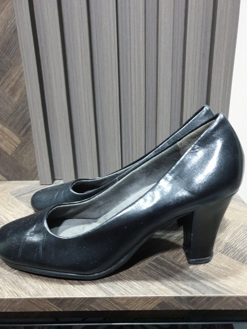 Aerosoles new arrivals black heels