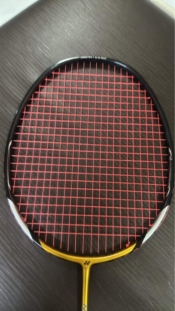 ヨネックスナノスピード8000（初期）