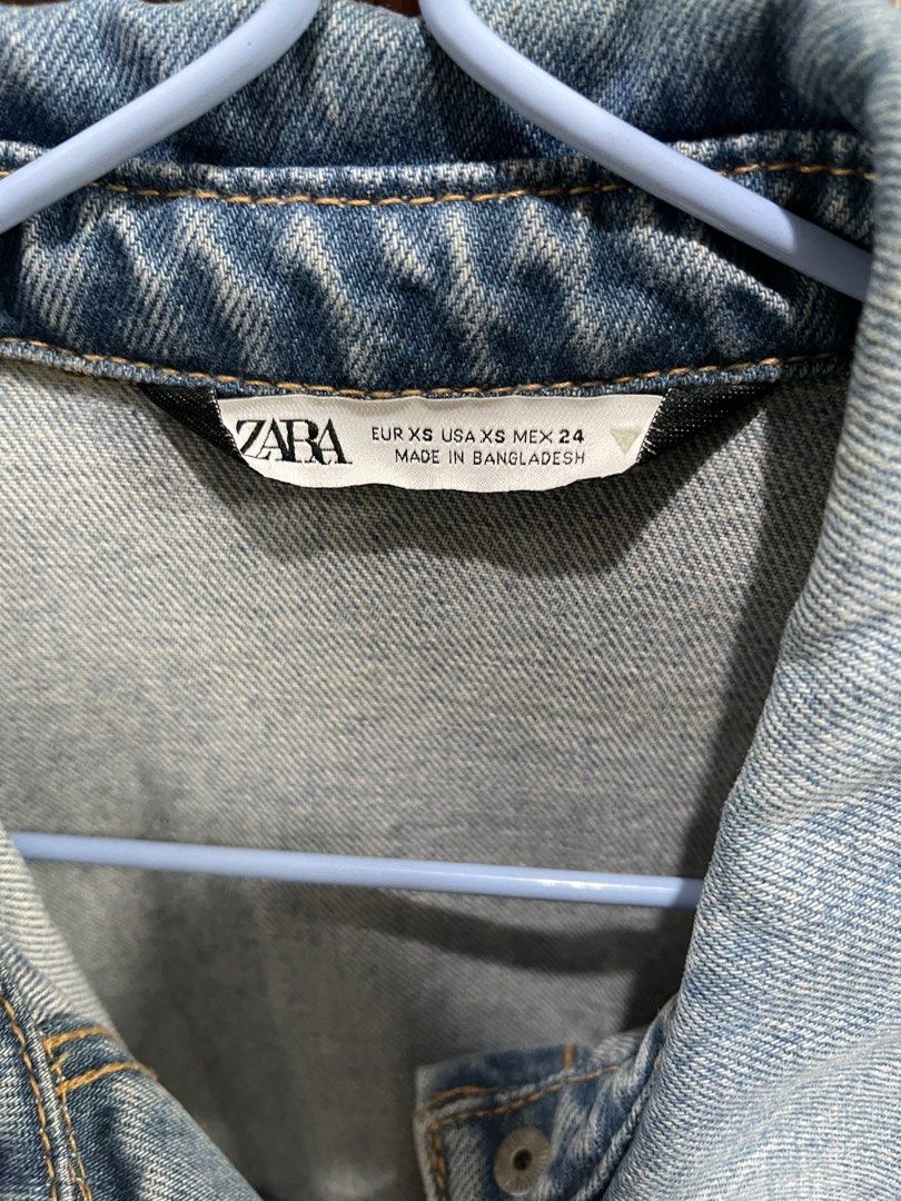 Zara Oversized Denim Shirt (Category: Longsleeves) located in Binan City. Submitted by chipmunkedcheeks (Listing ID 1289321631, Image 2). Description: Never worn :) Last price posted, please do not lowball anymore. ALL SALES ARE FINAL. NO CANCELLATIONS, RETURNS, REFUNDS, OR EXCHANGES WILL BE ENTERTAINED..