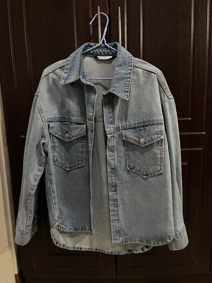 Zara Oversized Denim Shirt (Category: Longsleeves) located in Binan City. Submitted by chipmunkedcheeks (Listing ID 1289321631, Image 1). Description: Never worn :) Last price posted, please do not lowball anymore. ALL SALES ARE FINAL. NO CANCELLATIONS, RETURNS, REFUNDS, OR EXCHANGES WILL BE ENTERTAINED..