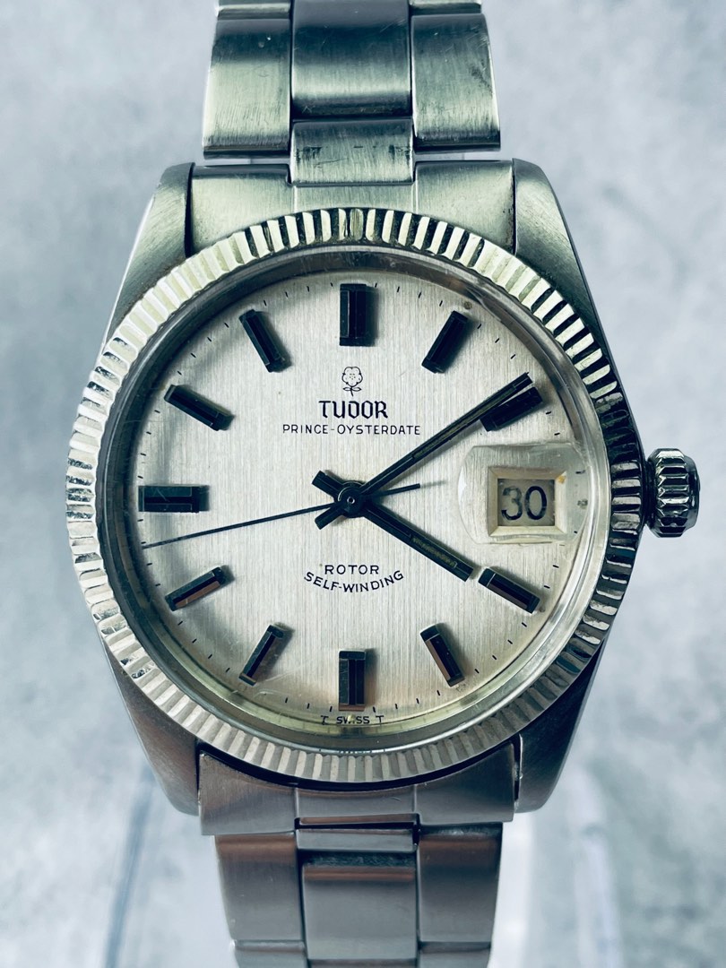 Tudor 2484 top