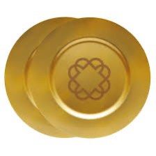 2pc CORELLE Charger Plates (Category: Dinnerware & Cutlery) located in Manila. Submitted by j_stats (Listing ID 1289594133, Image 1). Description: Corelle Charger Plate 31cm 2pc Set - Market Street Gold Design .