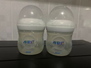 3 Philips AVENT 4oz Natural Baby Bottle (no bottle teats included)