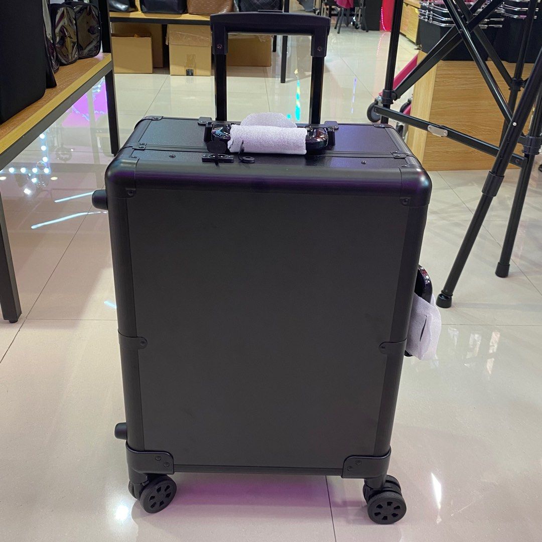 #4628 Make Up Station Trolley Plain Black-60012425 (Category: Makeup) located in Paranaque City. Submitted by gladkingphilippines (Listing ID 1289489403, Image 1). Description: .