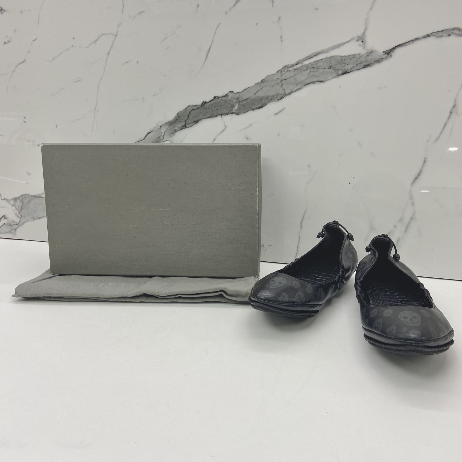 Alexander mcqueen black pumps hot sale