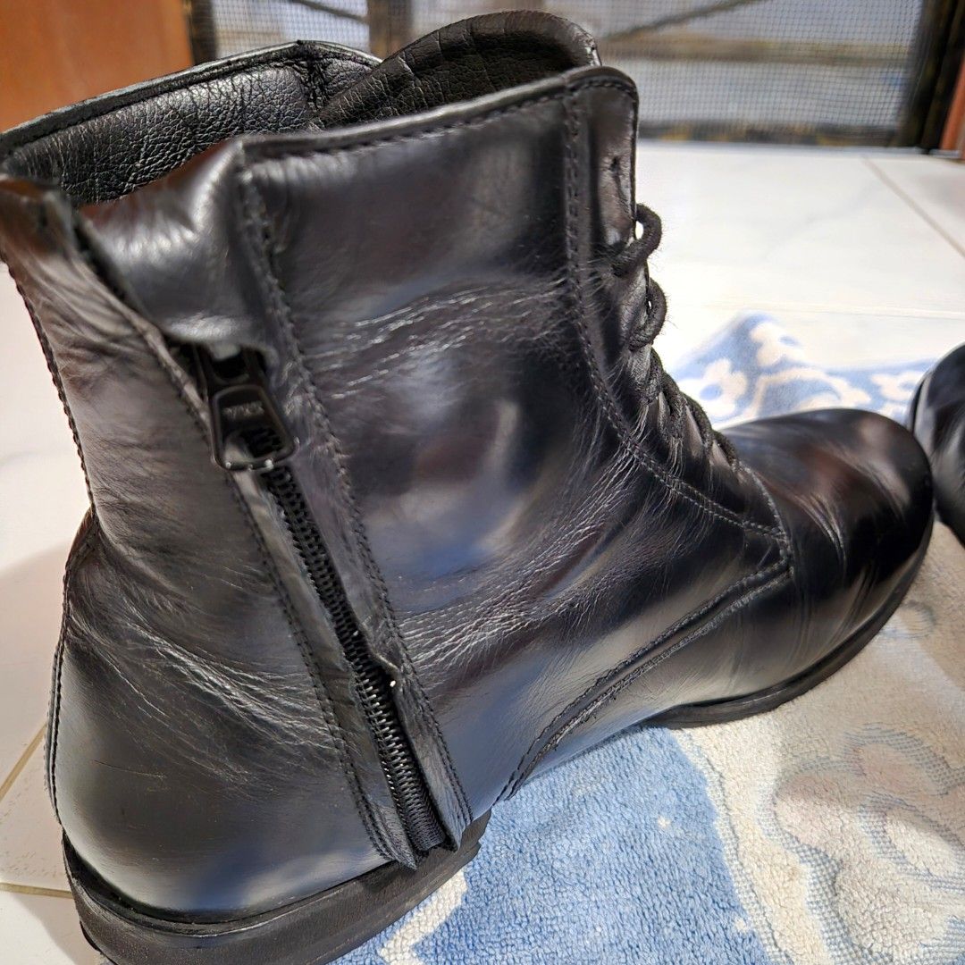 Alpinestars store parlor boots