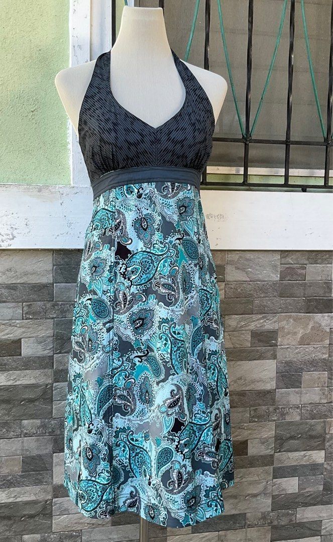 Athleta halter neck Beachdress Sundress Beach halter dress Paisely Print with side secret pocket Size US 8