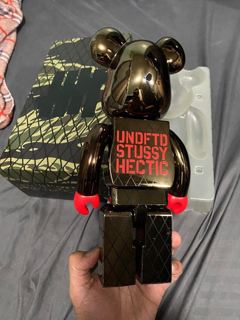 Bearbrick 400% Stussy x Undefeated x Hectic