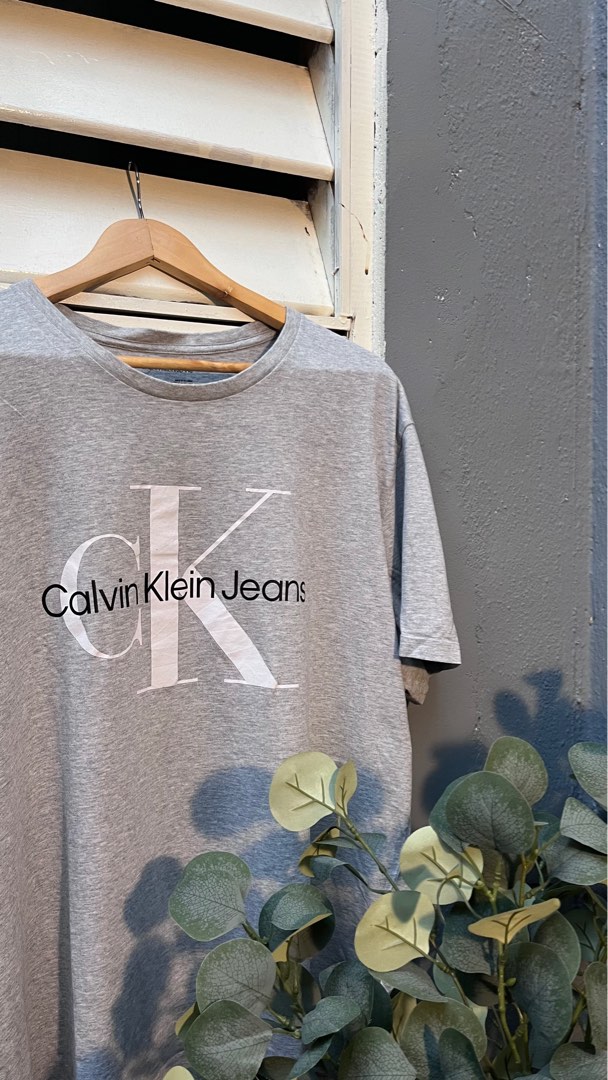 Calvin Klein - Vintage Logo Large T-shirt