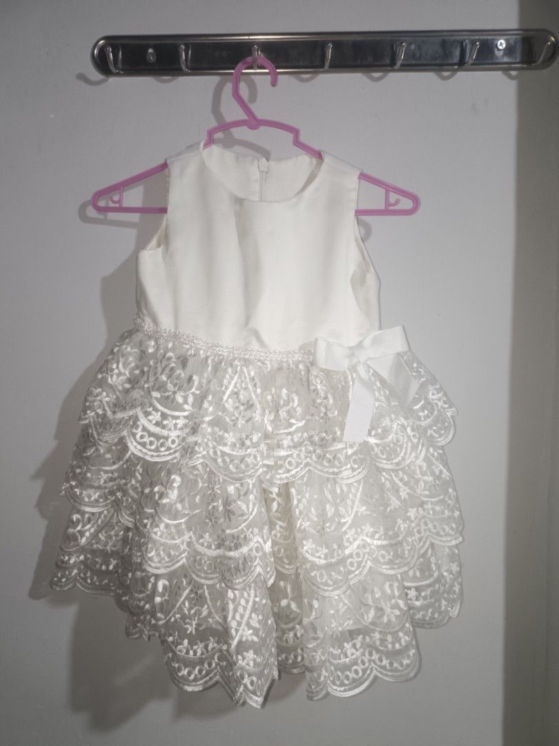 Christening gown (Category: Babies & Kids Fashion) located in Bulacan. Submitted by maxxinetaylor (Listing ID 1289535811, Image 1). Description: Once lang nagamit.