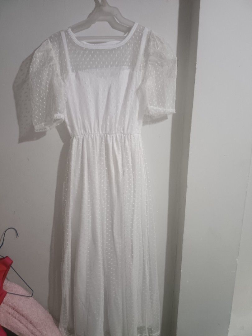 Civil wedding dress (Category: Dresses) located in Bulacan. Submitted by maxxinetaylor (Listing ID 1289534564, Image 2). Description: No issue once lang nagamit, see details in the photo.