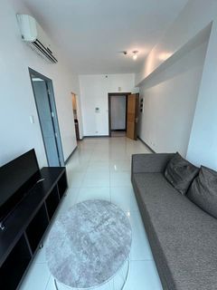Condo For Rent in Bgc 8 Forbestown Road Taguig 1 Bedroom