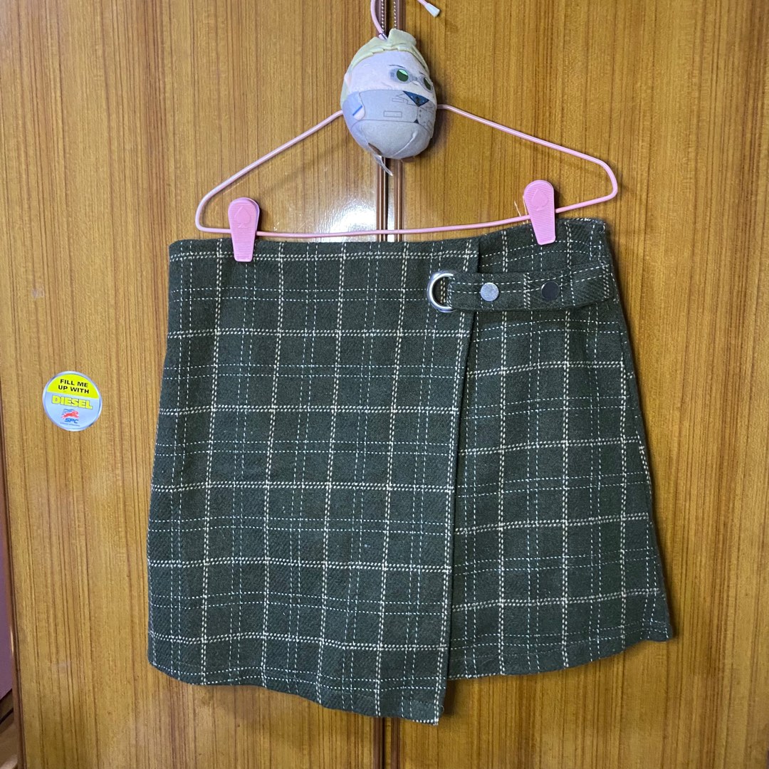 Dark green plaid skirt shop