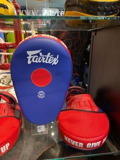 Fairtex FMV13 Maximized Focus Mitts Curved Pair for Boxing and Muay Thai Microfiber Leather