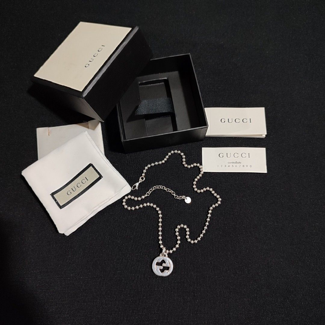 Gucci interlocking g charm in silver discount