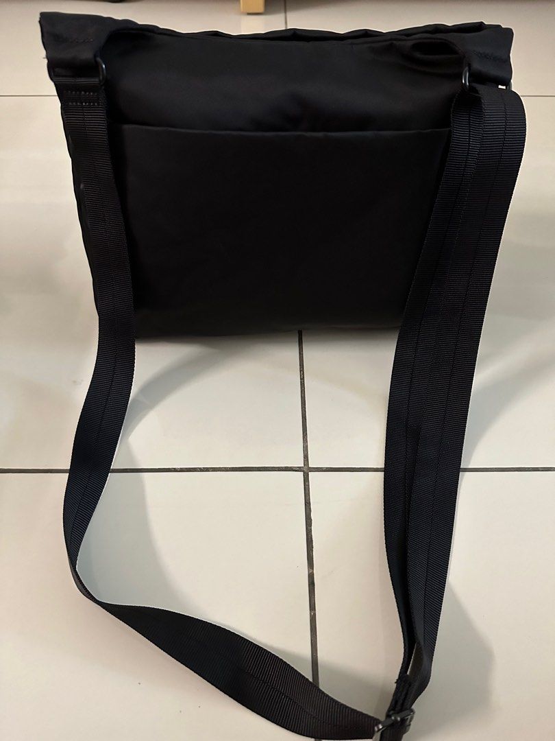 Hedgren prairie top shoulder bag