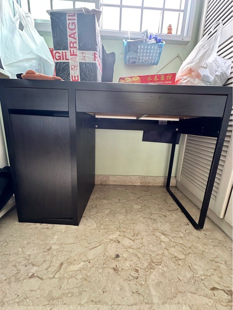 Ikea Computer Table (Category: Tables & Sets) located in Singapore. Submitted by imaginarynumber (Listing ID 1289515820, Image 1). Description: Letting go cheap @$15.