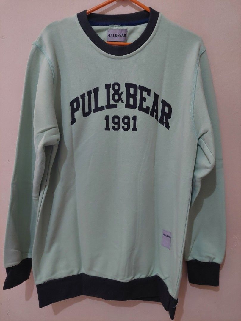 Jaket Pull Bear Ukuran S Fesyen Pria Pakaian Atasan di Carousell