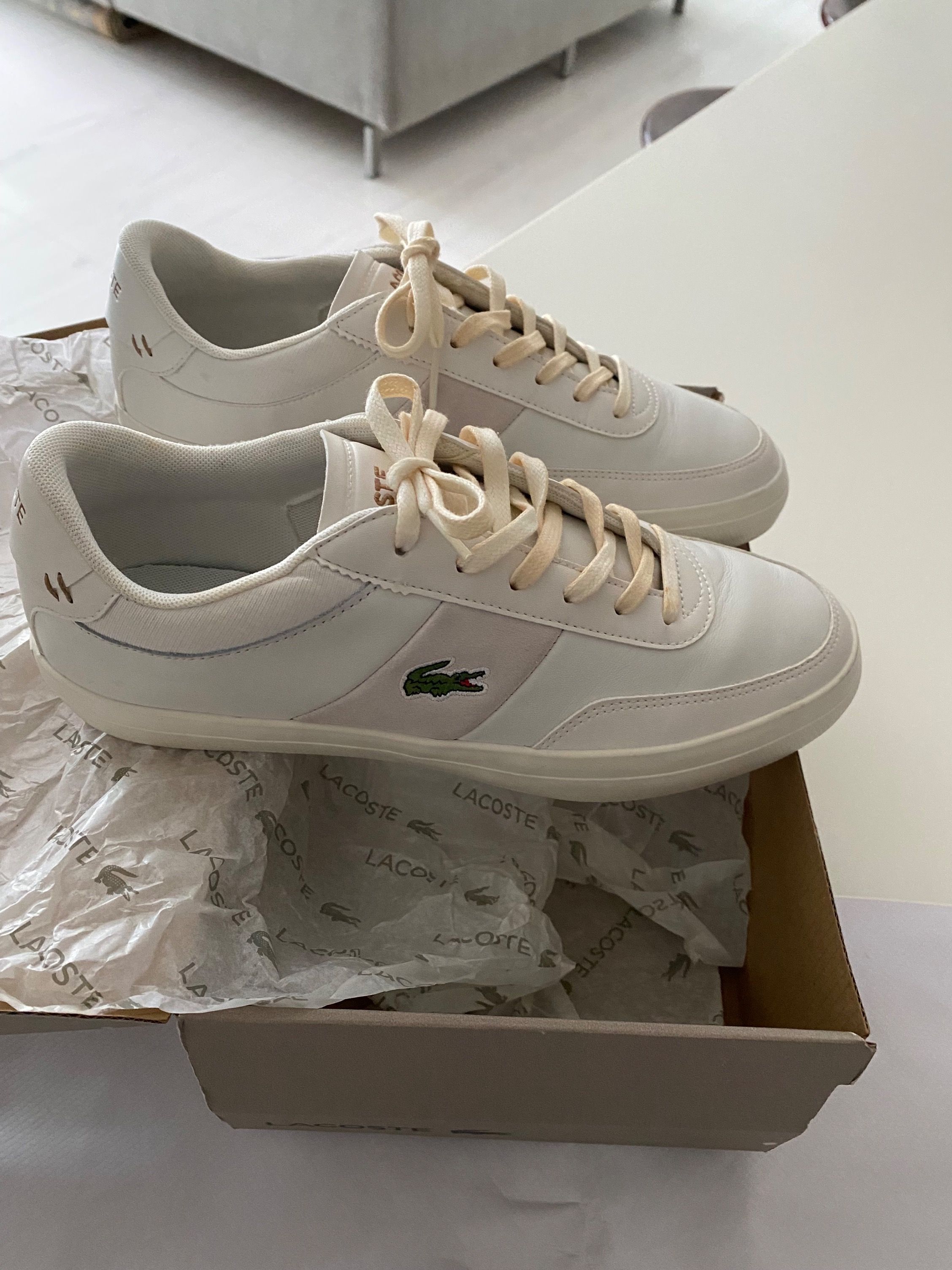 Lacoste Off White Court Master Trainers