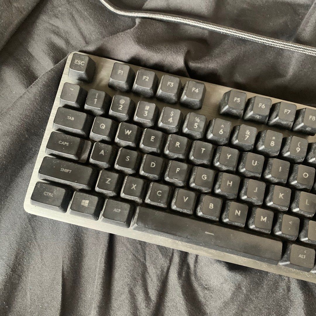 Logitech gaming keyboard g512 carbon GX (Category: Computer Keyboard) located in Marikina City. Submitted by ynaaast (Listing ID 1289520093, Image 2). Description: Lightly used. No defects. No box. .