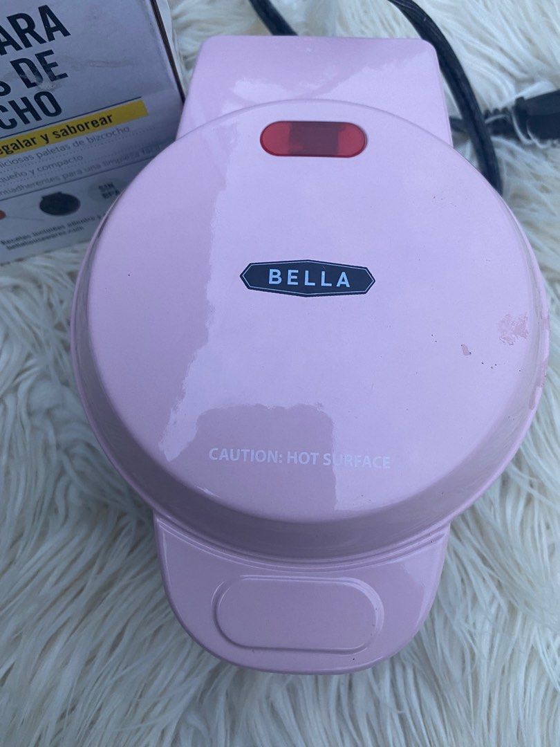Mini pop cake maker (Category: Bakeware) located in Tacurong. Submitted by phthriftclothing (Listing ID 1289537358, Image 3). Description: in good condition pink good for party good for baking.