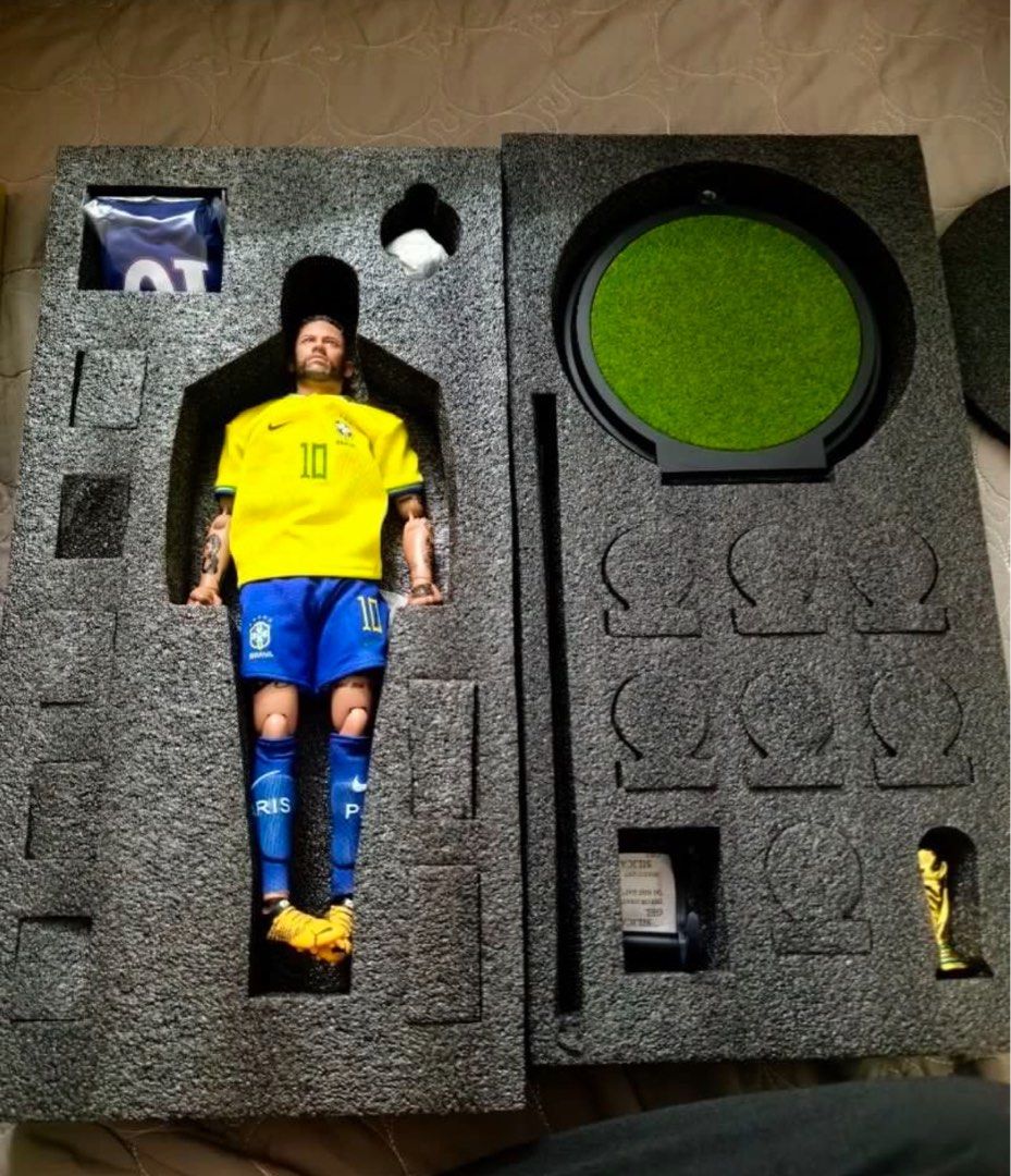 NEYMAR 尼馬 1:6 Scale Competitive Toys Figure BNWB Last One