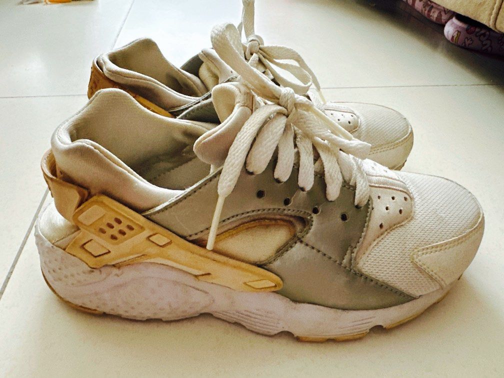 Nike Air Huarache Shoe White Youth