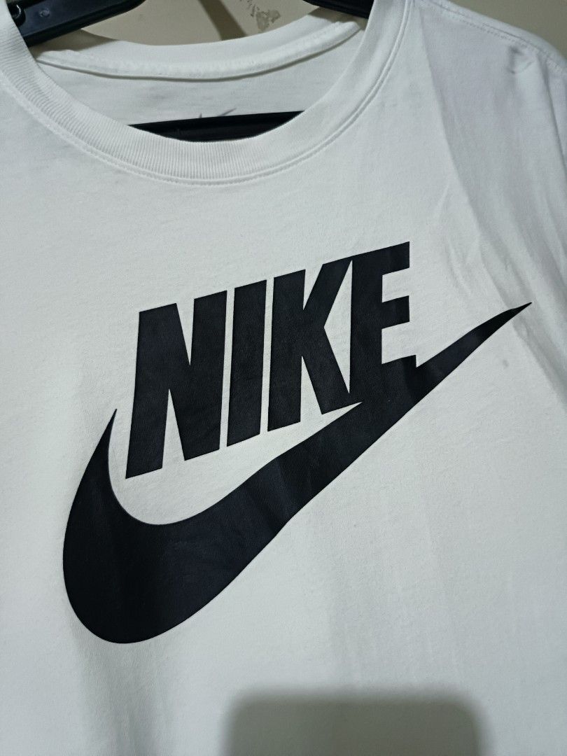 Nike Classic Logo Men White Tshirt