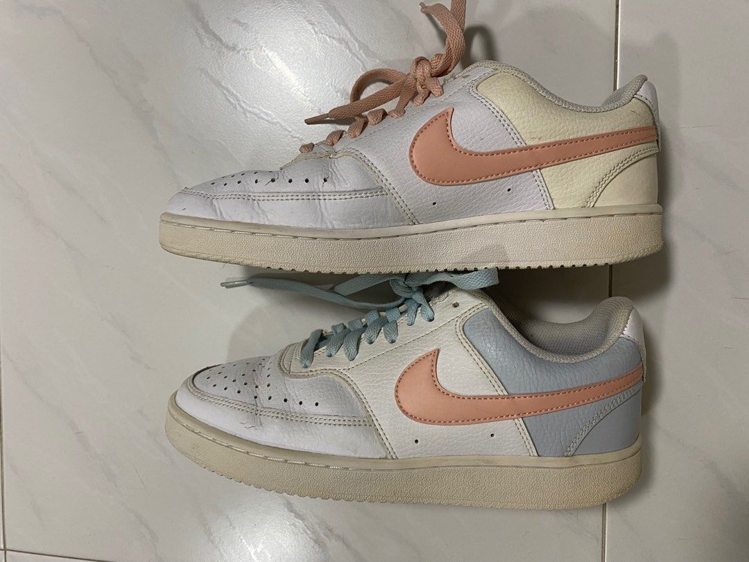 White and sale coral nike shoes
