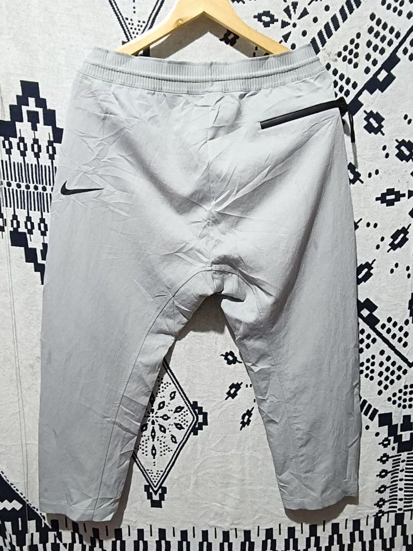 Nike Sportswear Tech Pack Men's Woven Trousers. Nike LU