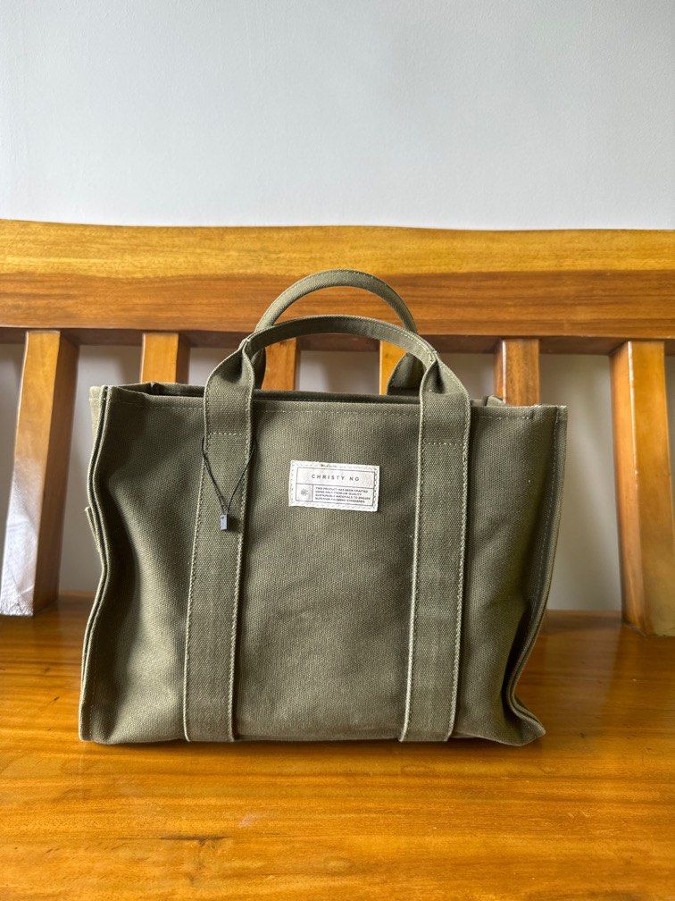 Medium sized deals tote bags
