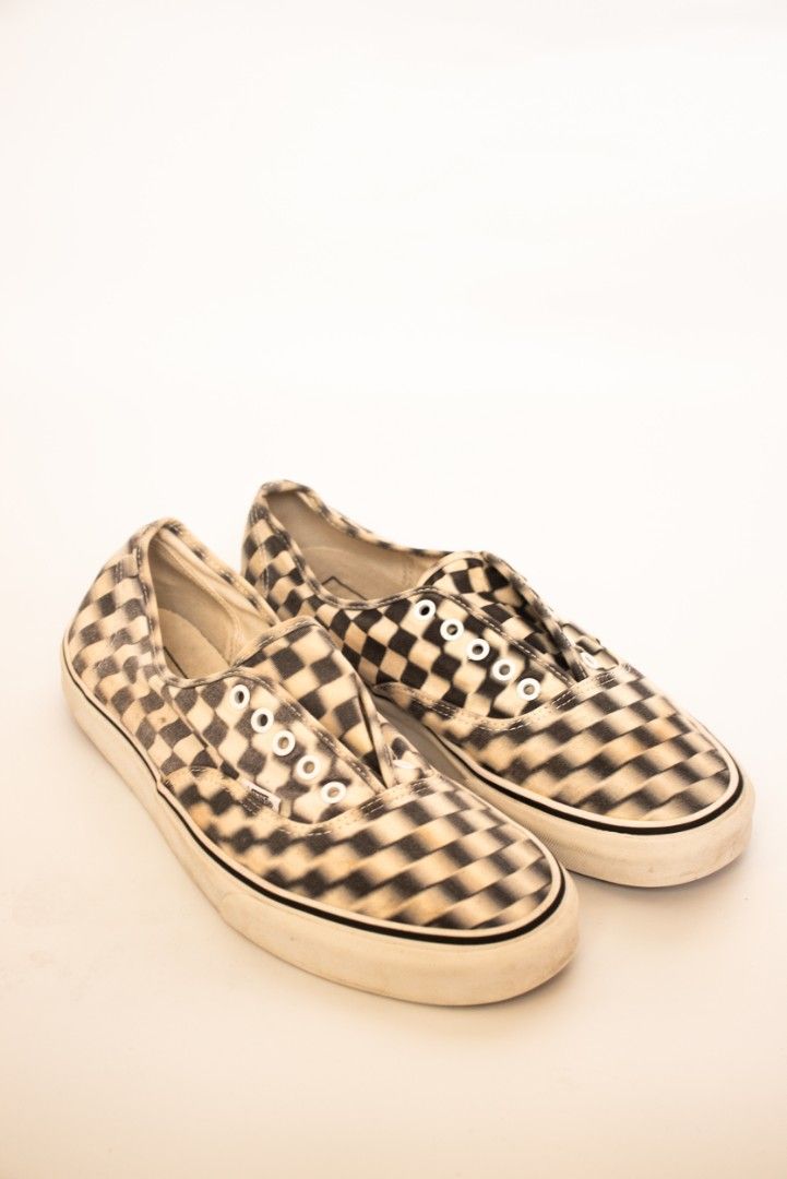 Authentic blur deals check vans