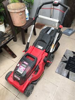Ozito Lawnmower   (no battery/ no charger)
