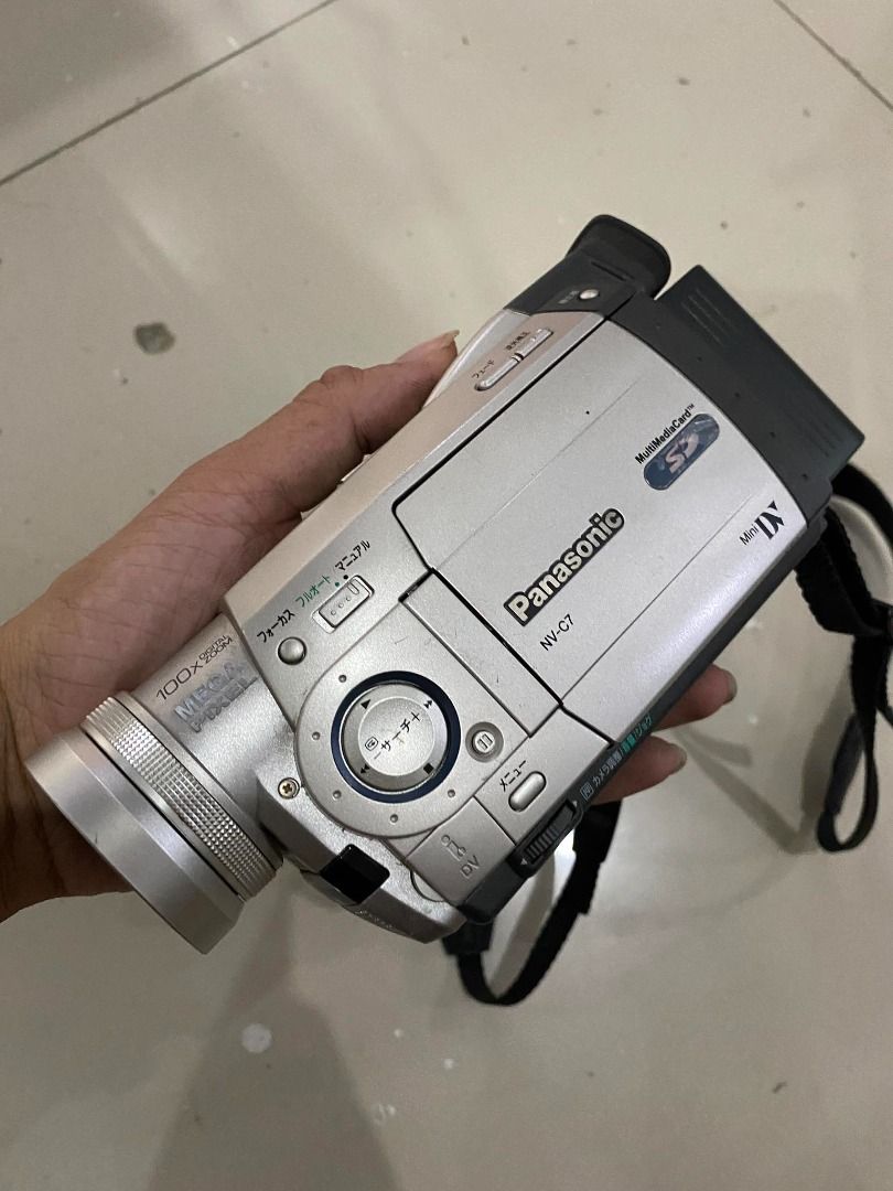 Panasonic NV-C7 (Category: Video Cameras) located in Pasig City. Submitted by bootsoftravel_ph (Listing ID 1289664030, Image 1). Description: Panasonic NV-C7 Most probably working 100x Digital Zoom No AC charger/adapter and cable. Issue: No Battery Price : 3,000 only Can do meetups; Pasig, Mandaluyong, Marikina, Manila, Taguig, Taytay, Cainta *Could also do shipping(lalamove) Jrs. Lbc.