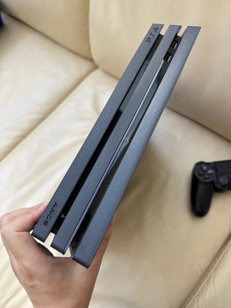 PS4 Pro 1TB with 1 controller no box Video Gaming Video Game