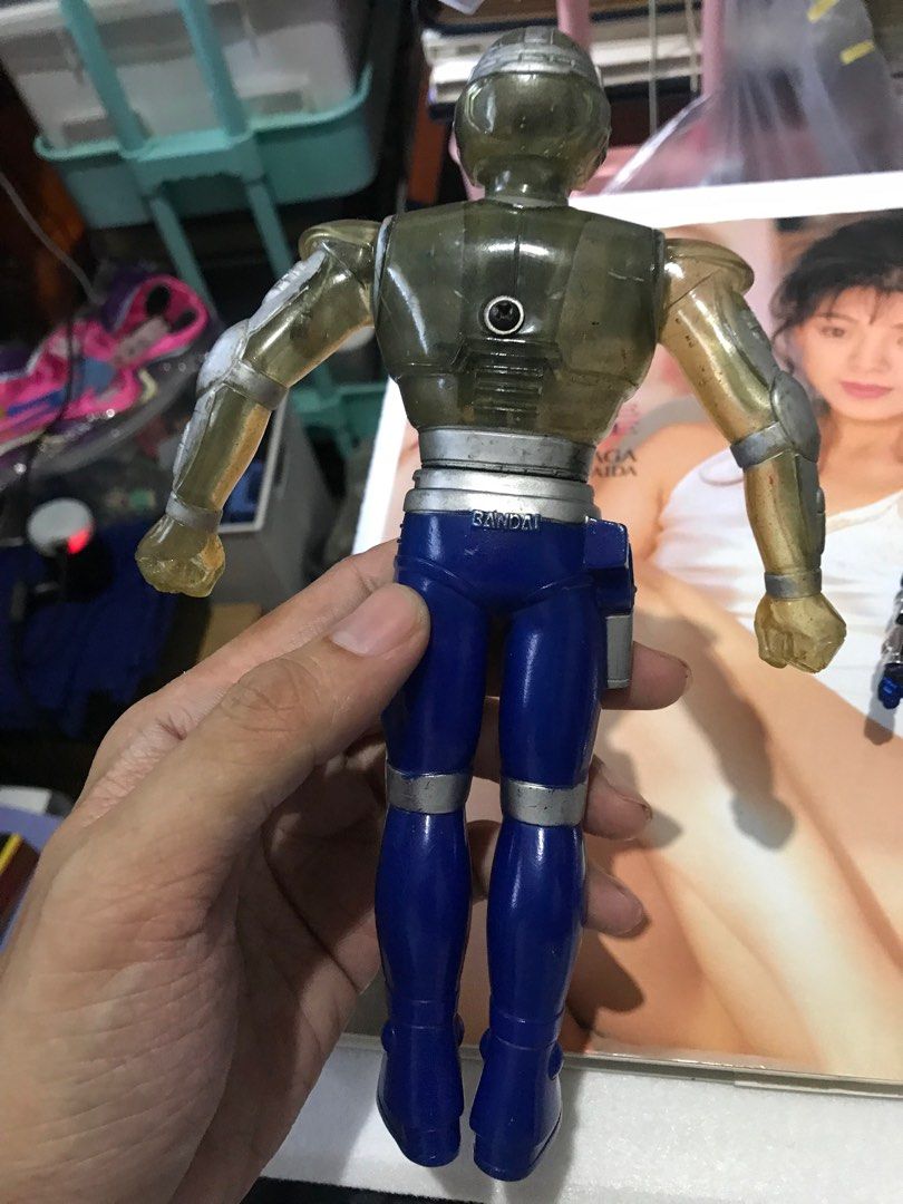 RARE 1984 BANDAI SPACE SHERIFF SHAIDER (Category: Figurines & Statues) located in Las Pinas. Submitted by All.here_OnlineShop (Listing ID 1289520900, Image 2). Description: 1984 BANDAI SPACE SHERIFF SHAIDER DIE-CAST ACTION FIGURE. Japan RARE. 1600.