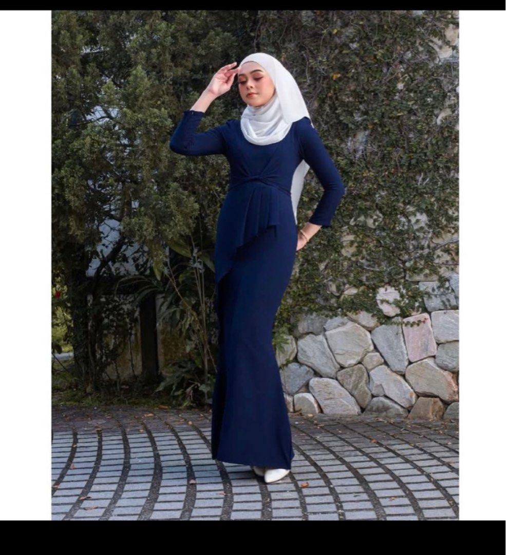 RENT QISZAR DRESS ONE PIECE